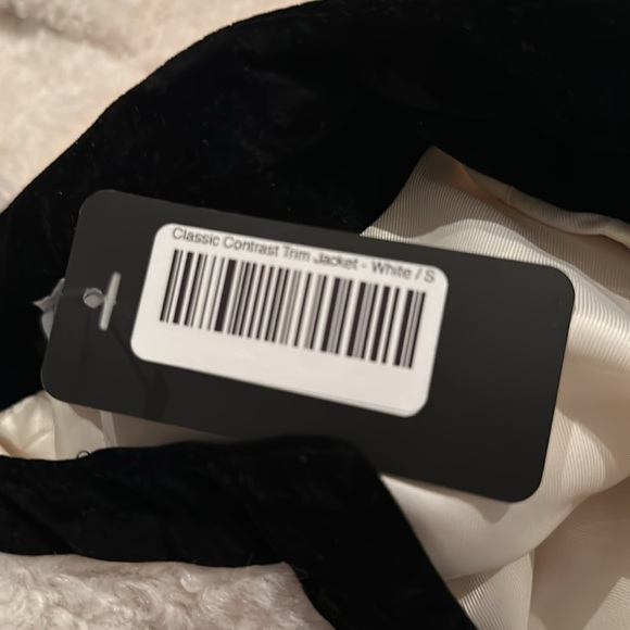 Classic contrast trim jacket, size small - Picture 9 of 9